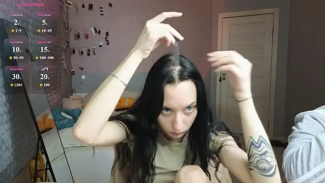 LuxuryLoverss online show from 29, 4, 2026