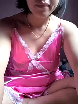 juicy-milu online show from 12, 5, 2026