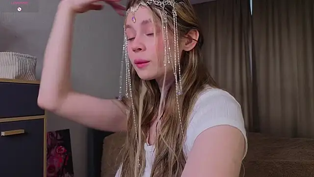 Dipamelly online show from 11, 4, 2026