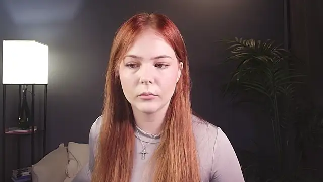 Elle Funning online show from 31, 5, 2026