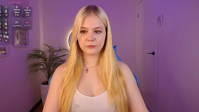 Elle Funning online show from 6, 3, 2026