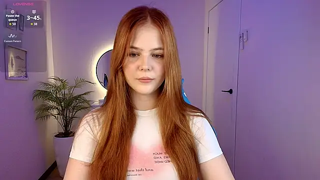 Elle Funning online show from 26, 3, 2026