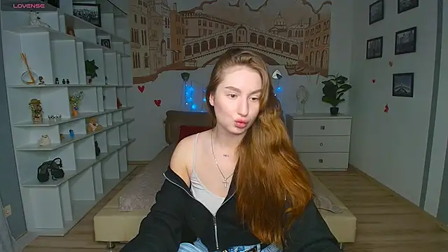 AlicaFoxis online show from 20, 4, 2026