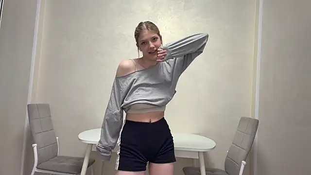 Snapshot of Carolini_i chatting on 27, 6, 2026 Carolini i online show from 27, 6, 2026