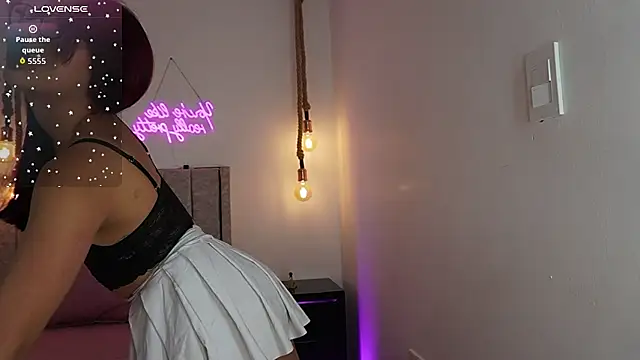 Gaby evansz online show from 4, 3, 2026