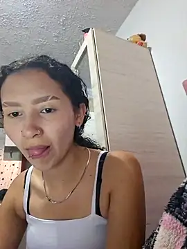 Snapshot of keylatiff chatting on 3, 3, 2026 keylatiff online show from 3, 3, 2026