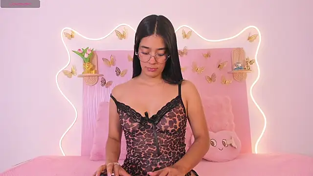 Isaa-queen online show from 7, 4, 2026