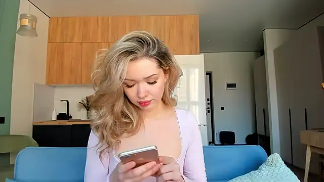 CassandraArmas online show from 10, 3, 2026