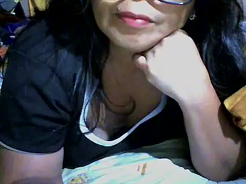 Flowerblossom123 online show from 10, 4, 2026