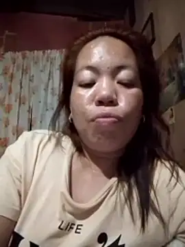 Snapshot of sweet_lhyn chatting on 22, 5, 2026 sweet lhyn online show from 22, 5, 2026