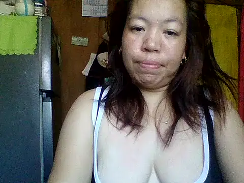 Snapshot of sweet_lhyn chatting on 16, 6, 2026 sweet lhyn online show from 16, 6, 2026