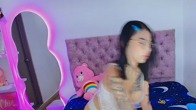 CamilaVelour online show from 31, 3, 2026