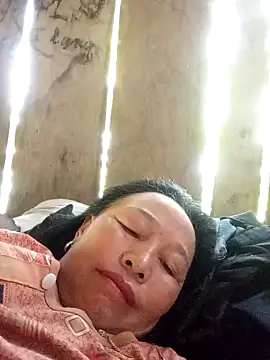 heesuu11 online show from 9, 4, 2026