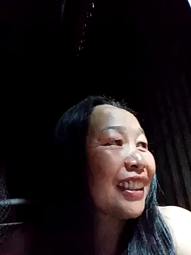 heesuu11 online show from 10, 4, 2026