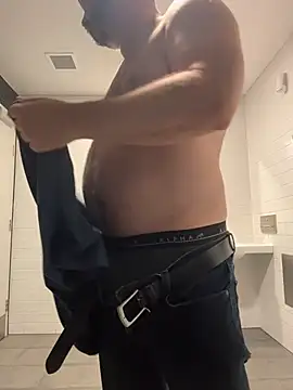 chubbylittlesecret online show from 15, 4, 2026