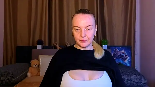Snapshot of Bella_soulmate chatting on 23, 6, 2026 Bella soulmate online show from 23, 6, 2026