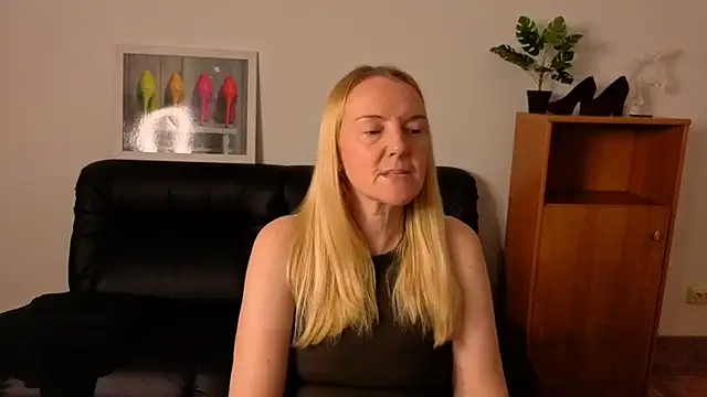 Snapshot of Bella_soulmate chatting on 6, 7, 2026 Bella soulmate online show from 6, 7, 2026