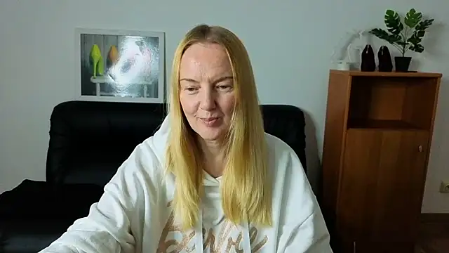 Snapshot of Bella_soulmate chatting on 11, 7, 2026 Bella soulmate online show from 11, 7, 2026