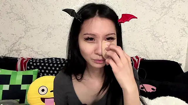 kishagrayone online show from 7, 5, 2026