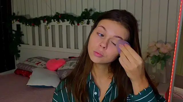 EarthaLevra online show from 8, 3, 2026