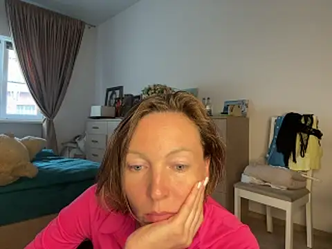 angelicfenix online show from 1, 4, 2026