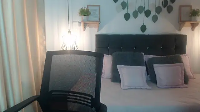 Emma hassani online show from 30, 3, 2026