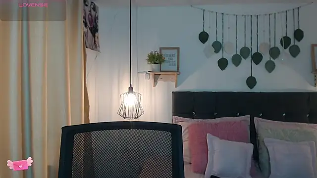 Emma hassani online show from 28, 3, 2026