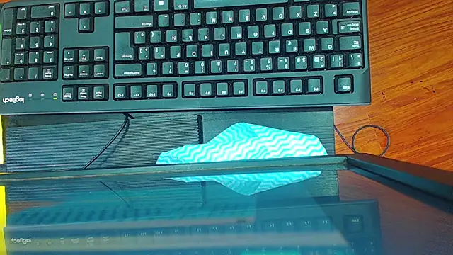 Emma hassani online show from 17, 4, 2026