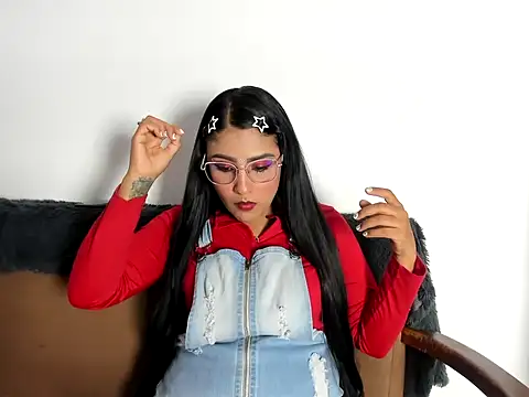 TatyGomez  online show from 2, 6, 2026