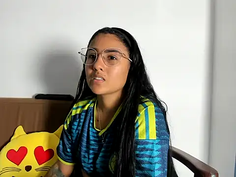 TatyGomez  online show from 15, 6, 2026