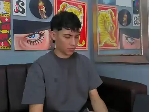 Snapshot of AronTawers chatting on 28, 2, 2026 AronTawers online show from 28, 2, 2026