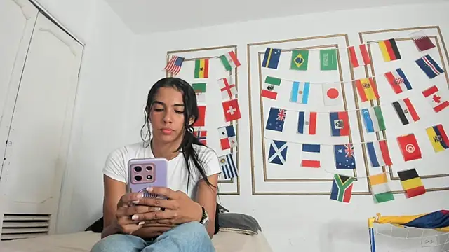 Snapshot of emily_gaviria1 chatting on 20, 6, 2026 emily gaviria1 online show from 20, 6, 2026
