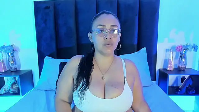 scarlet  ray  online show from 24, 4, 2026