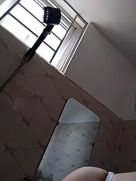 Jinnie sexy online show from 12, 3, 2026