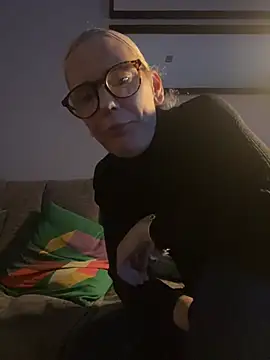 Amelie BlondeXX online show from 20, 5, 2026