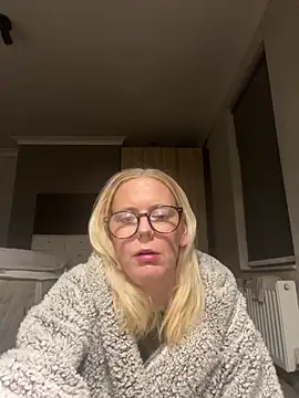 Amelie BlondeXX online show from 28, 2, 2026