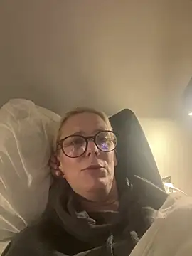 Amelie BlondeXX online show from 8, 3, 2026