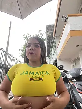 AdaPink  online show from 17, 4, 2026