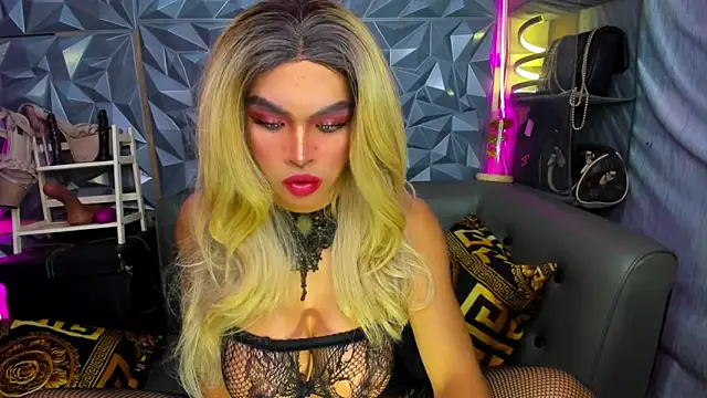 10inDominant Ayesha online show from 6, 4, 2026