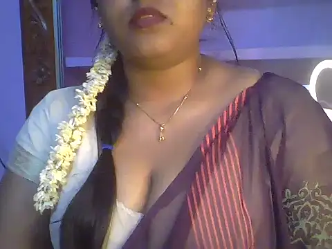 Snapshot of Tamil_Kuttyma chatting on 4, 7, 2026 Tamil Kuttyma online show from 4, 7, 2026