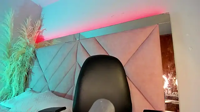 Alanah connory online show from 18, 6, 2026
