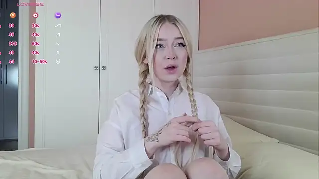 ChristinBland online show from 21, 4, 2026