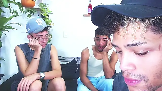 Snapshot of Lunar_Boys chatting on 27, 2, 2026 Lunar Boys online show from 27, 2, 2026