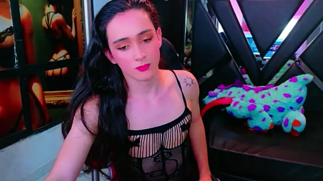 Ivony Giselle online show from 5, 4, 2026