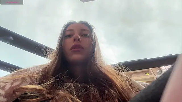 selena favn online show from 30, 5, 2026