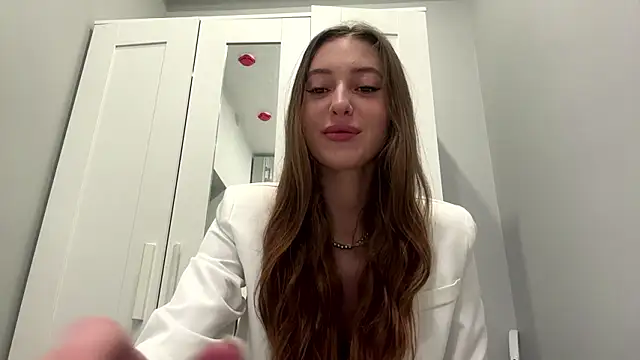 selena favn online show from 19, 3, 2026