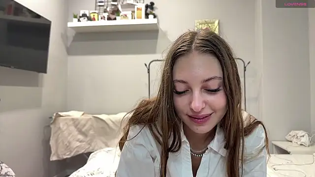 selena favn online show from 10, 6, 2026