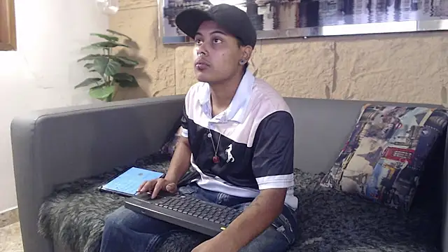 Noha  scott online show from 4, 3, 2026