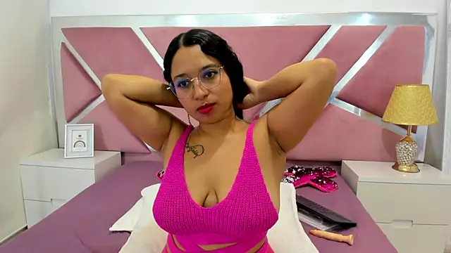 AvieRose online show from 16, 4, 2026