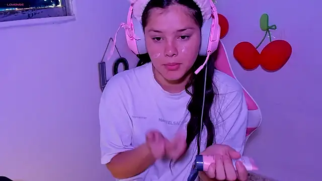 Snapshot of trianna_sweet chatting on 8, 4, 2026 trianna sweet online show from 8, 4, 2026